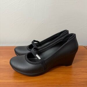 NWOT Crocs Casey Mary Jane Pump Wedge Heel All Black Comfort Casual W8